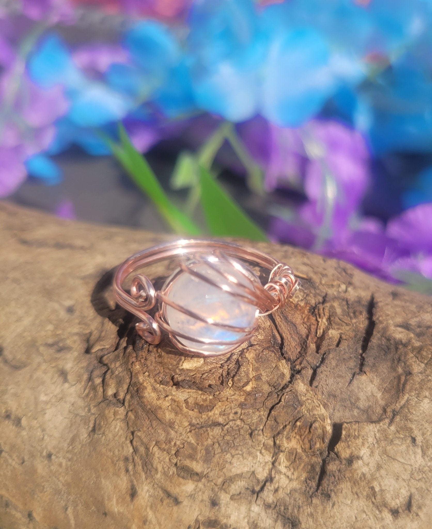 Freya Ring - Moonstone Size 52 - 62 [EU] - Daonna Designs